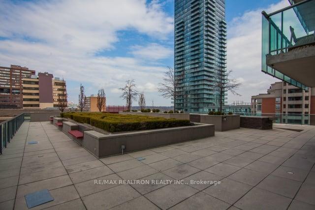 1 Bedroom Condo at 18 Yorkville, Toronto For sale