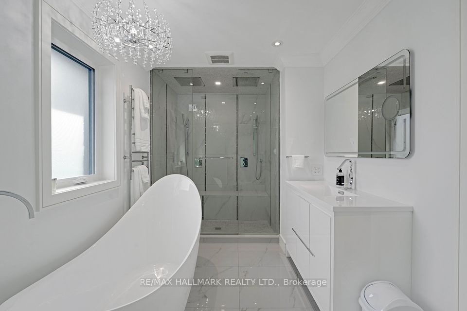 Primary ensuite with heated floors & towel racks