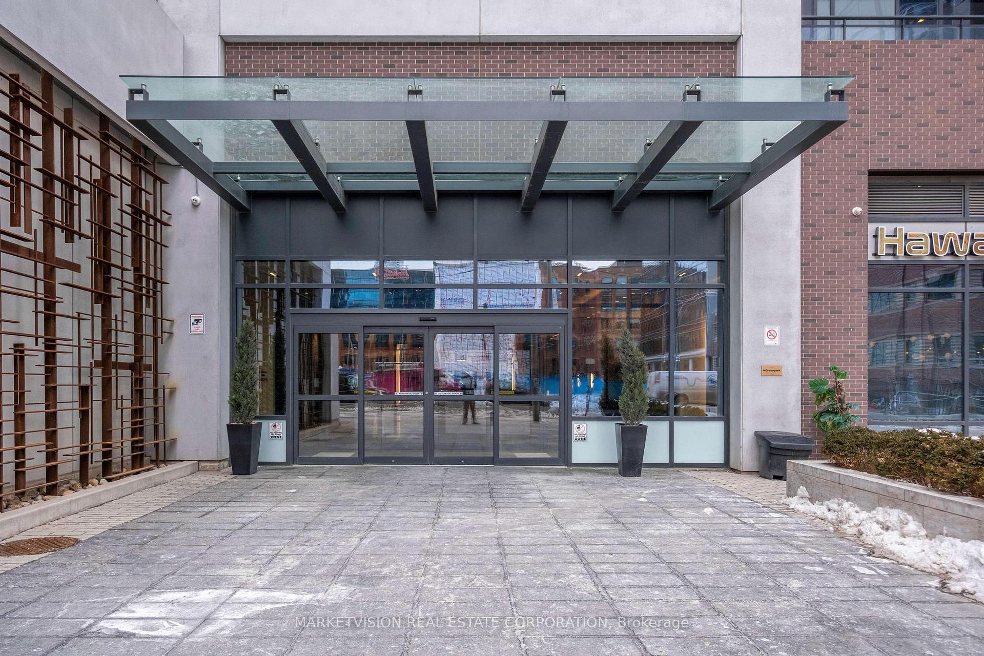 1 Bedroom Condo at 460 Adelaide,  Toronto For sale