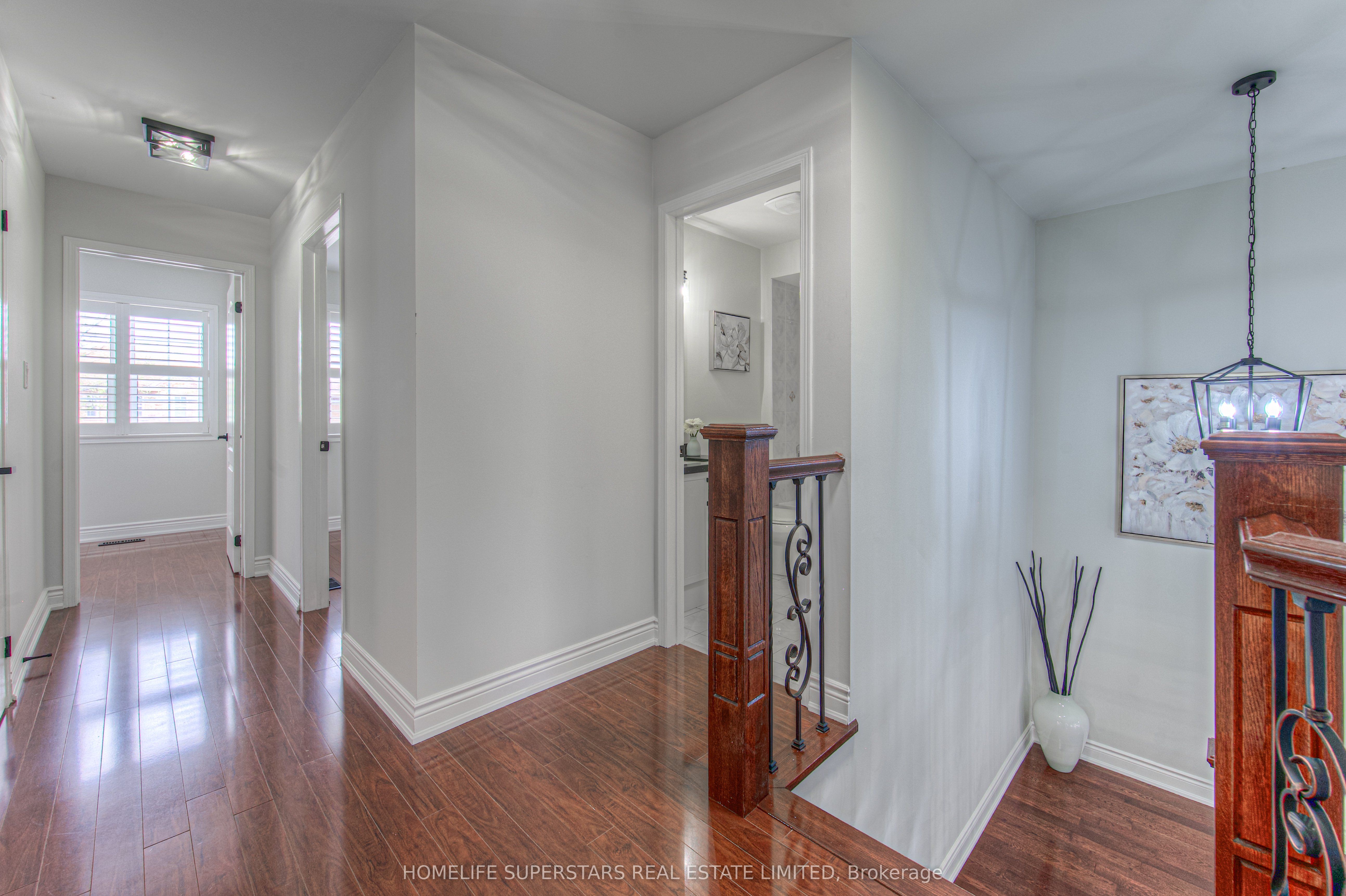 5676 Fantasia Manor