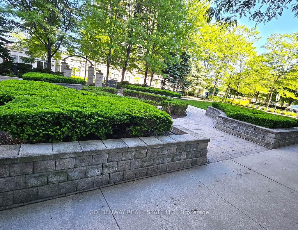 1 Bedroom Condo at 25 Viking, Toronto For sale