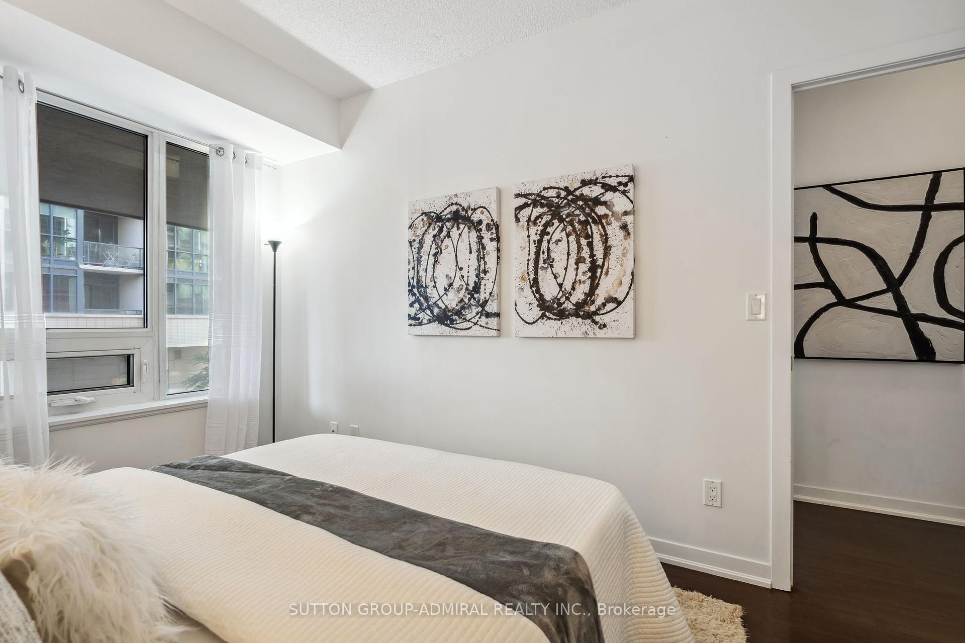 2 Bedrooms Condo at 55 East Liberty,  Toronto For sale