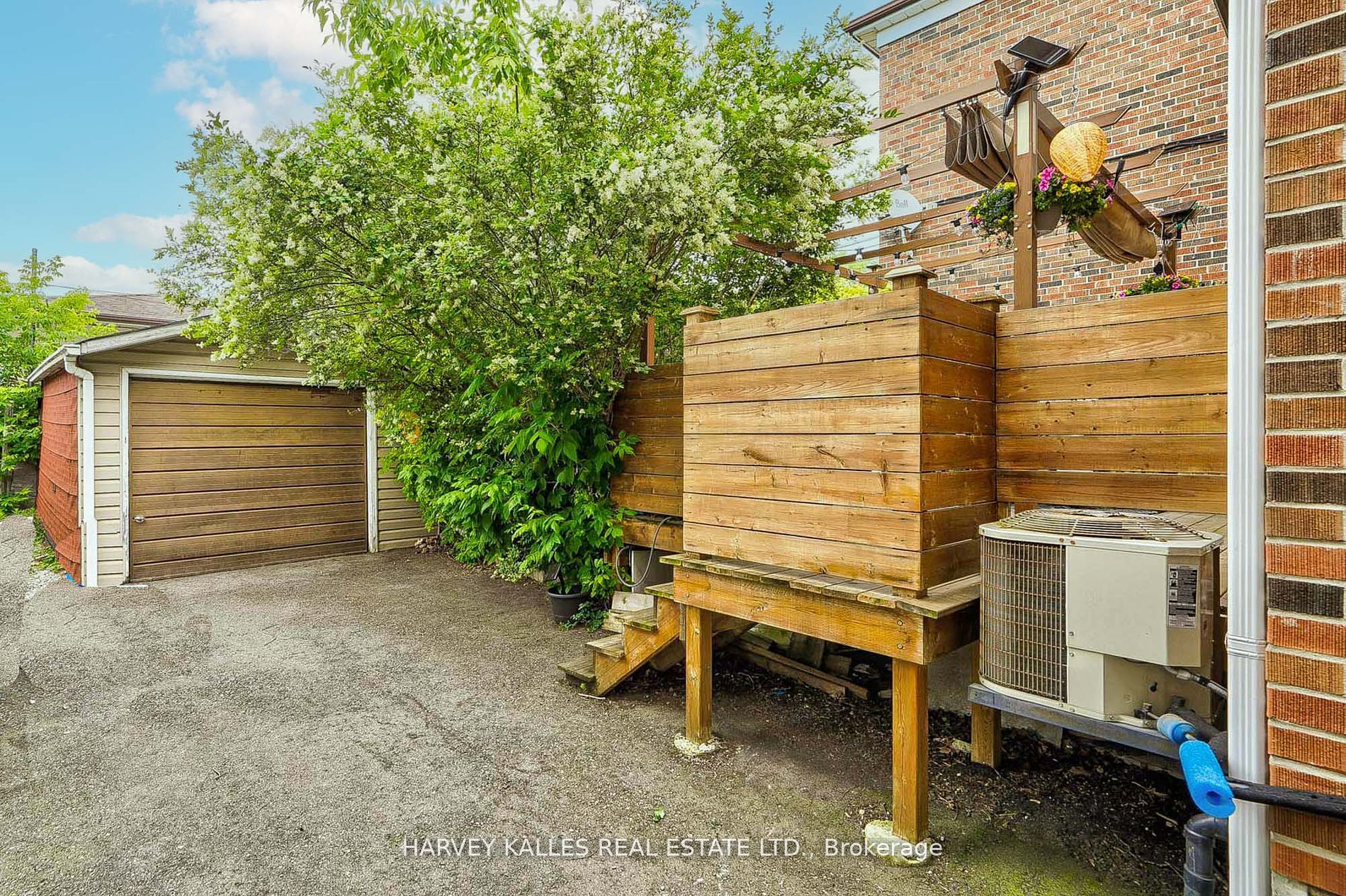 106 Gloucester Grove