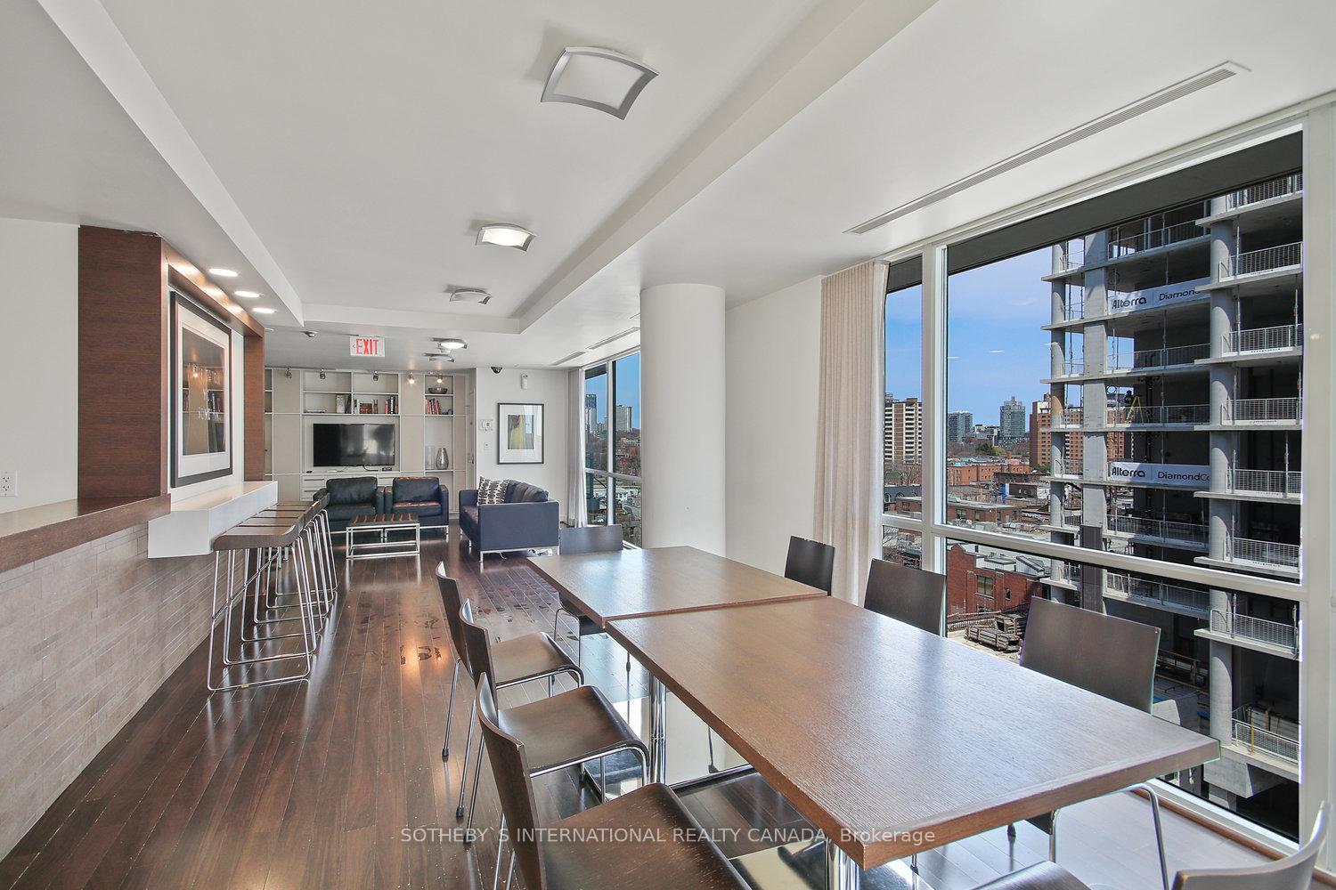 2 Bedrooms Condo at 116 George,  Toronto For sale