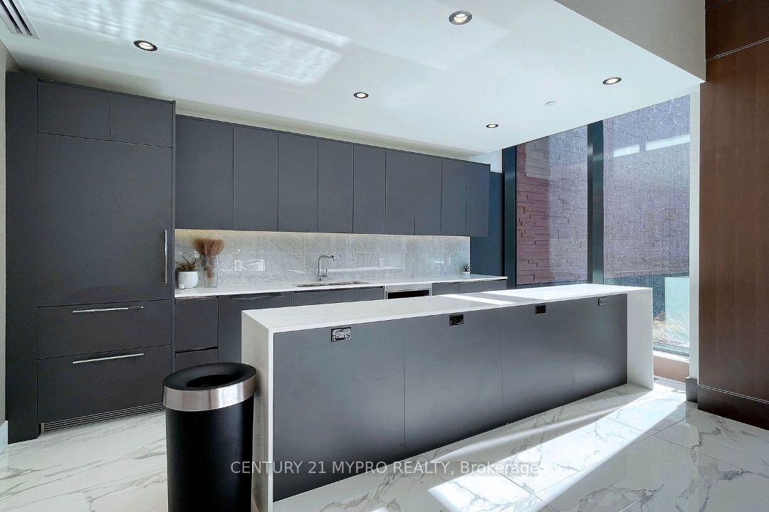 85 McMahon Drive, #1801