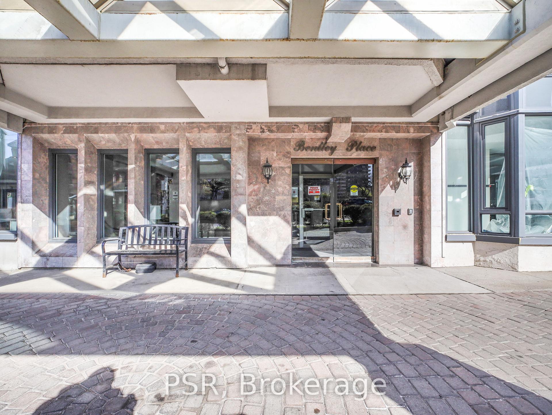 2 Bedrooms Condo at 67 Caroline,  Hamilton For sale