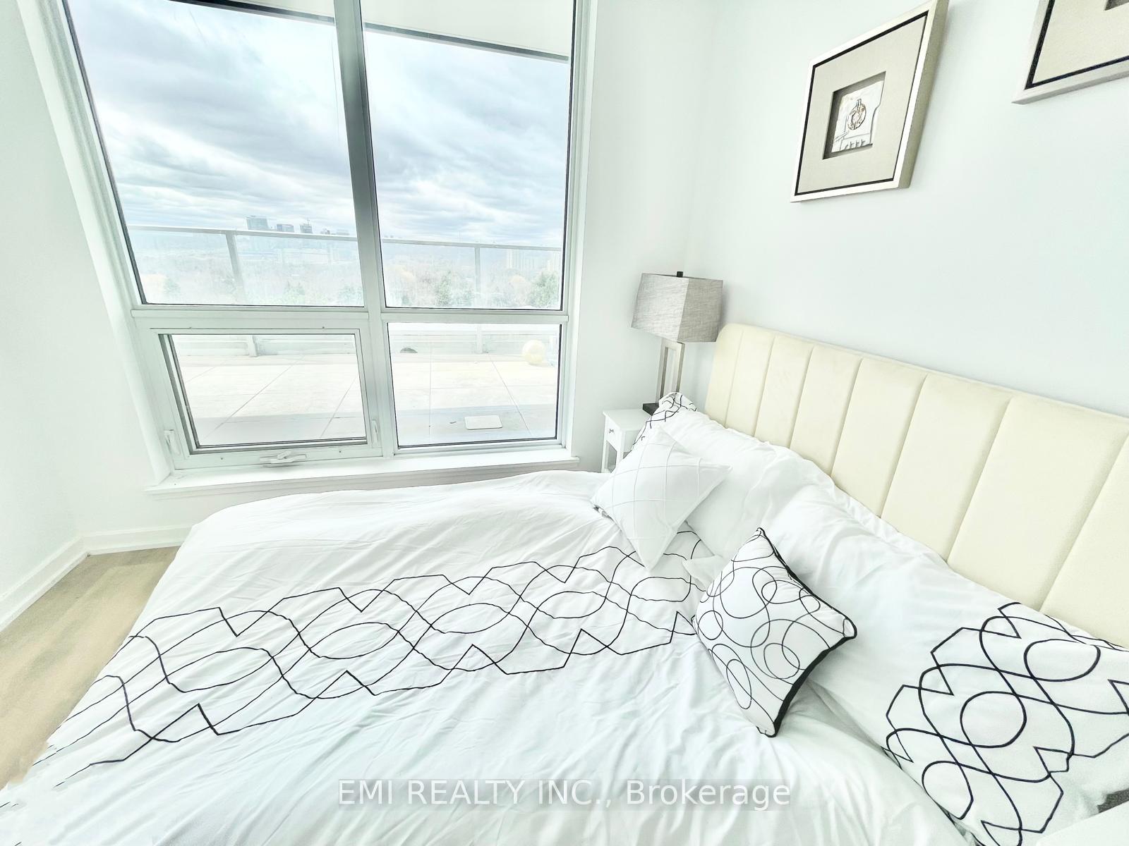 3 Bedrooms Condo at 36 Forest Manor,  Toronto For sale