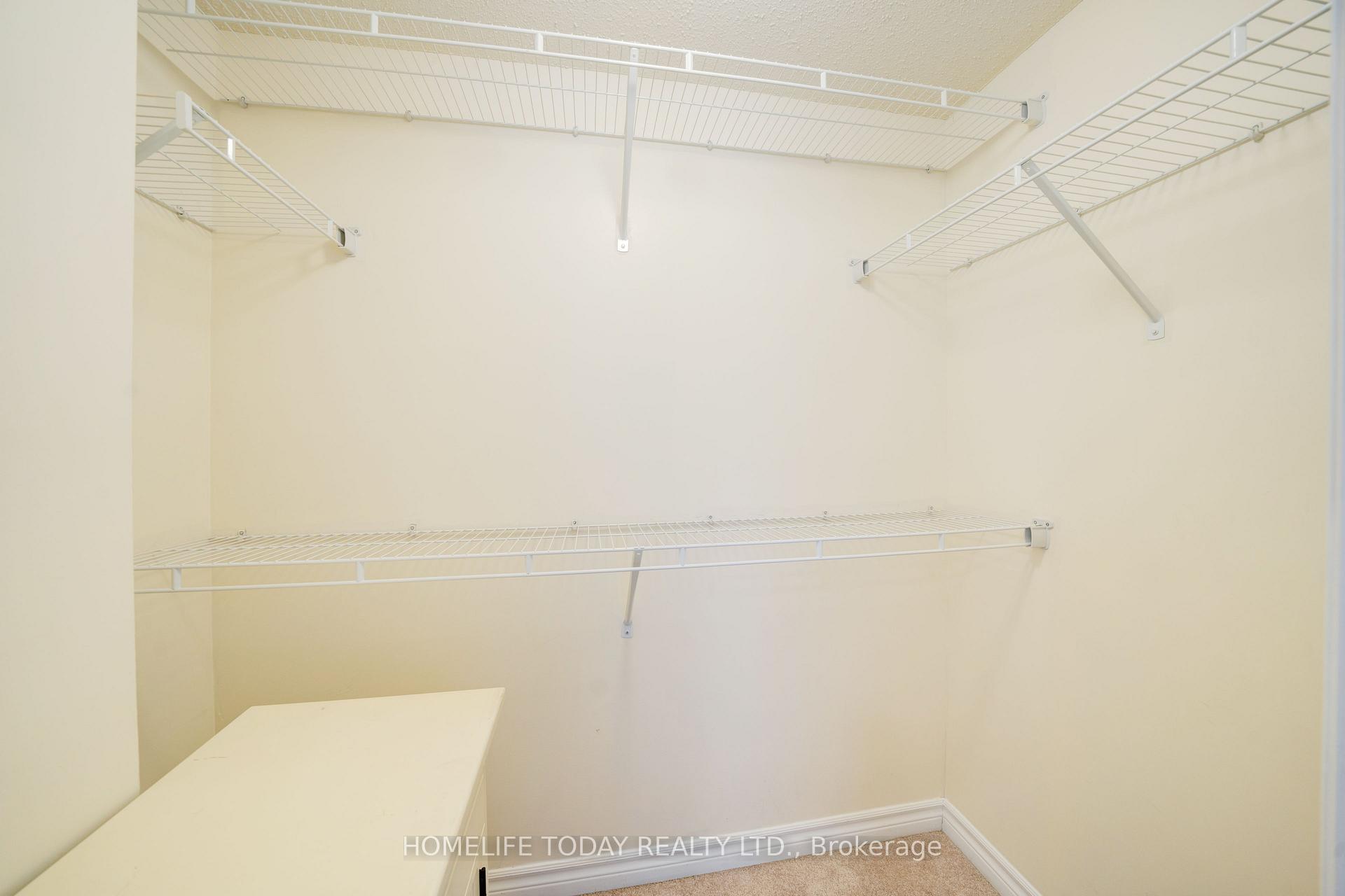 3 Bedrooms Condo at 45 Heron Park, Toronto For sale