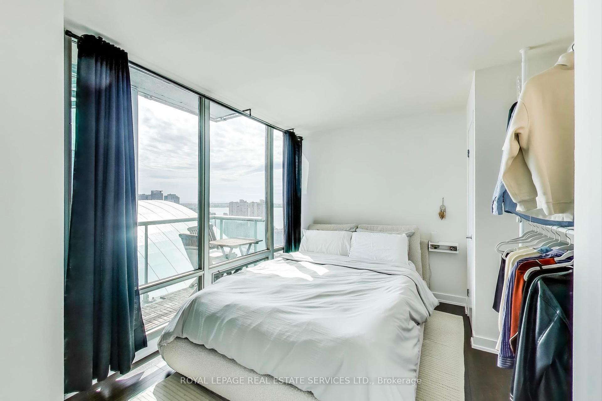 2 Bedrooms Condo at 81 Navy Wharf, Toronto For sale