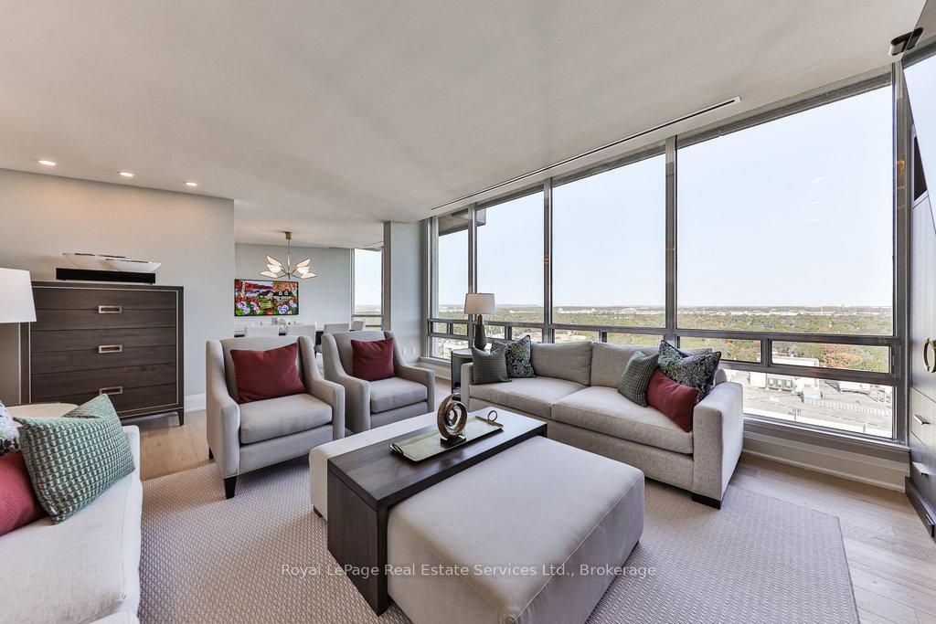 2 Bedrooms Condo at 2170 Marine, Oakville For sale