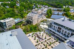 6523 Wellington 7 Road 402