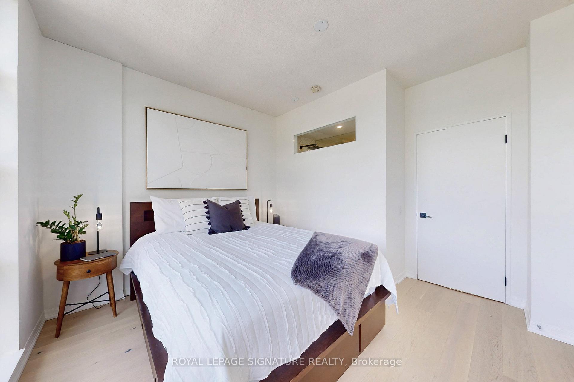 2 Bedrooms Condo at 901 Queen, Toronto For sale