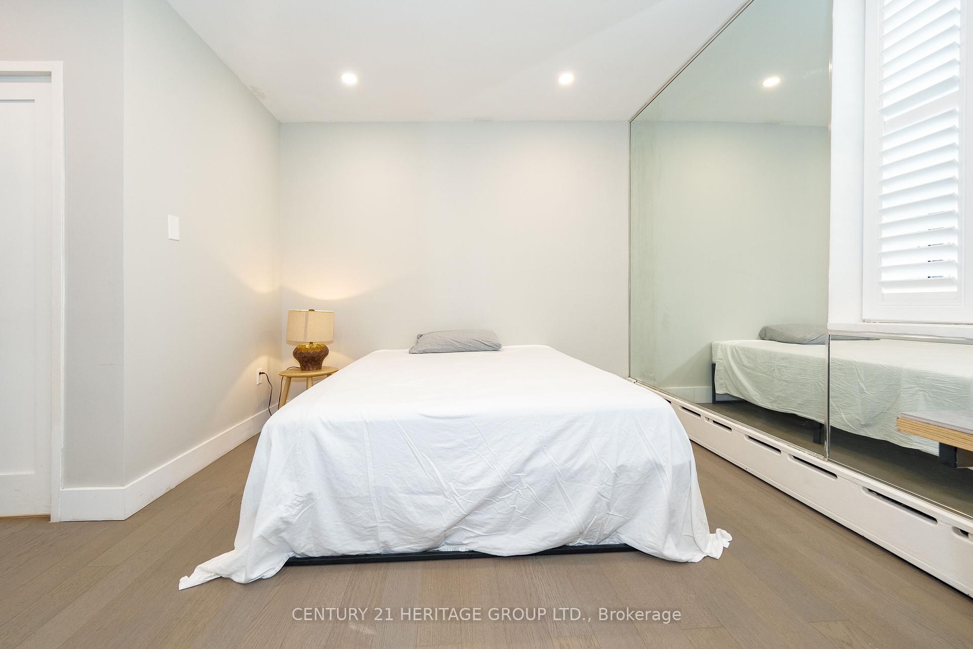 Co-op at 78 Warren, Toronto For sale