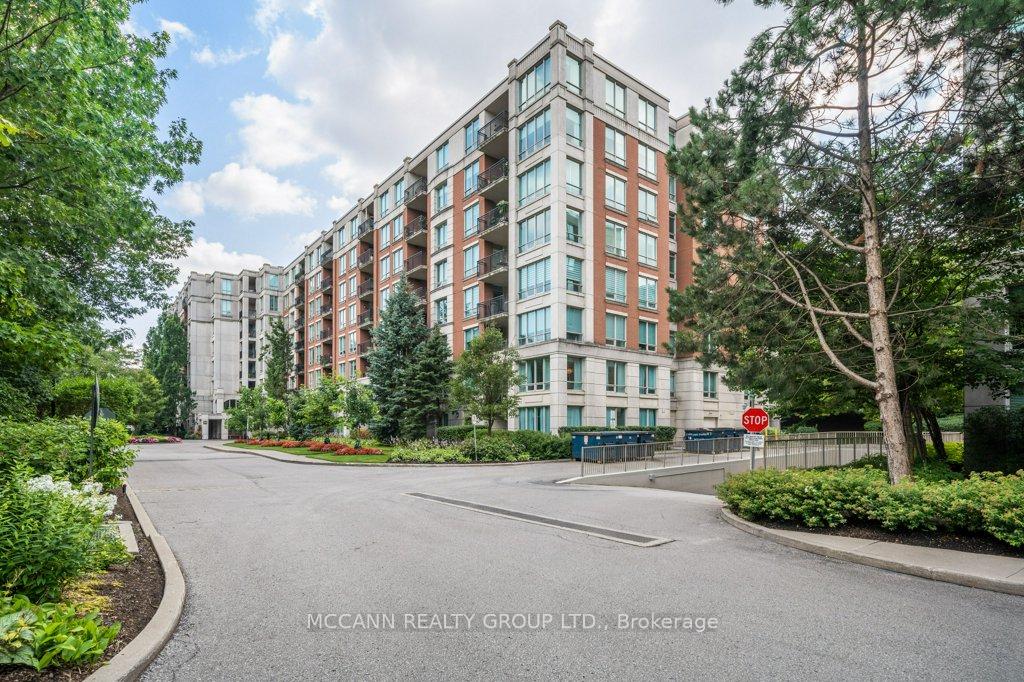 2 Bedrooms Condo at 18 William Carson, Toronto For sale