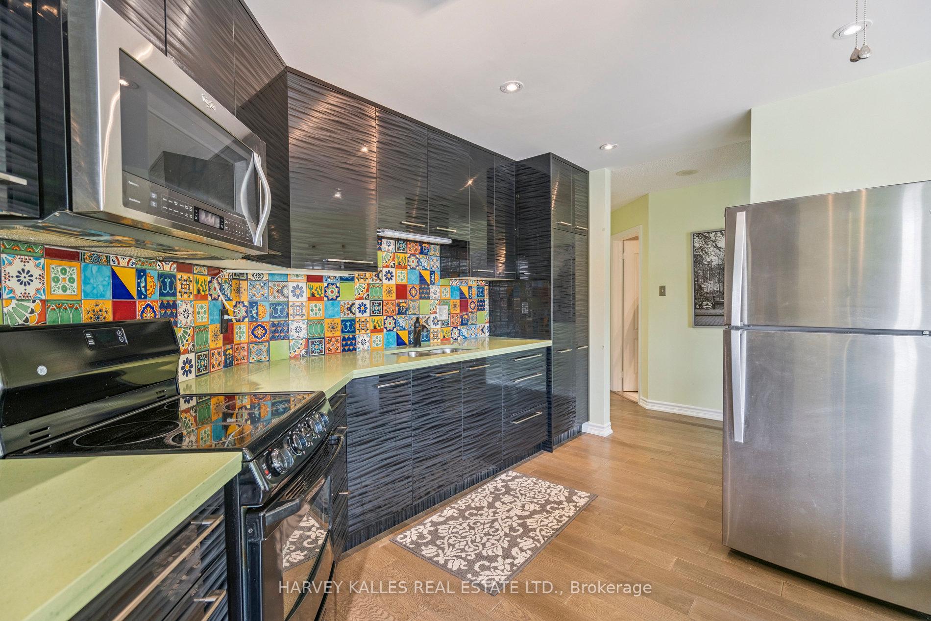 135 James Street S 414