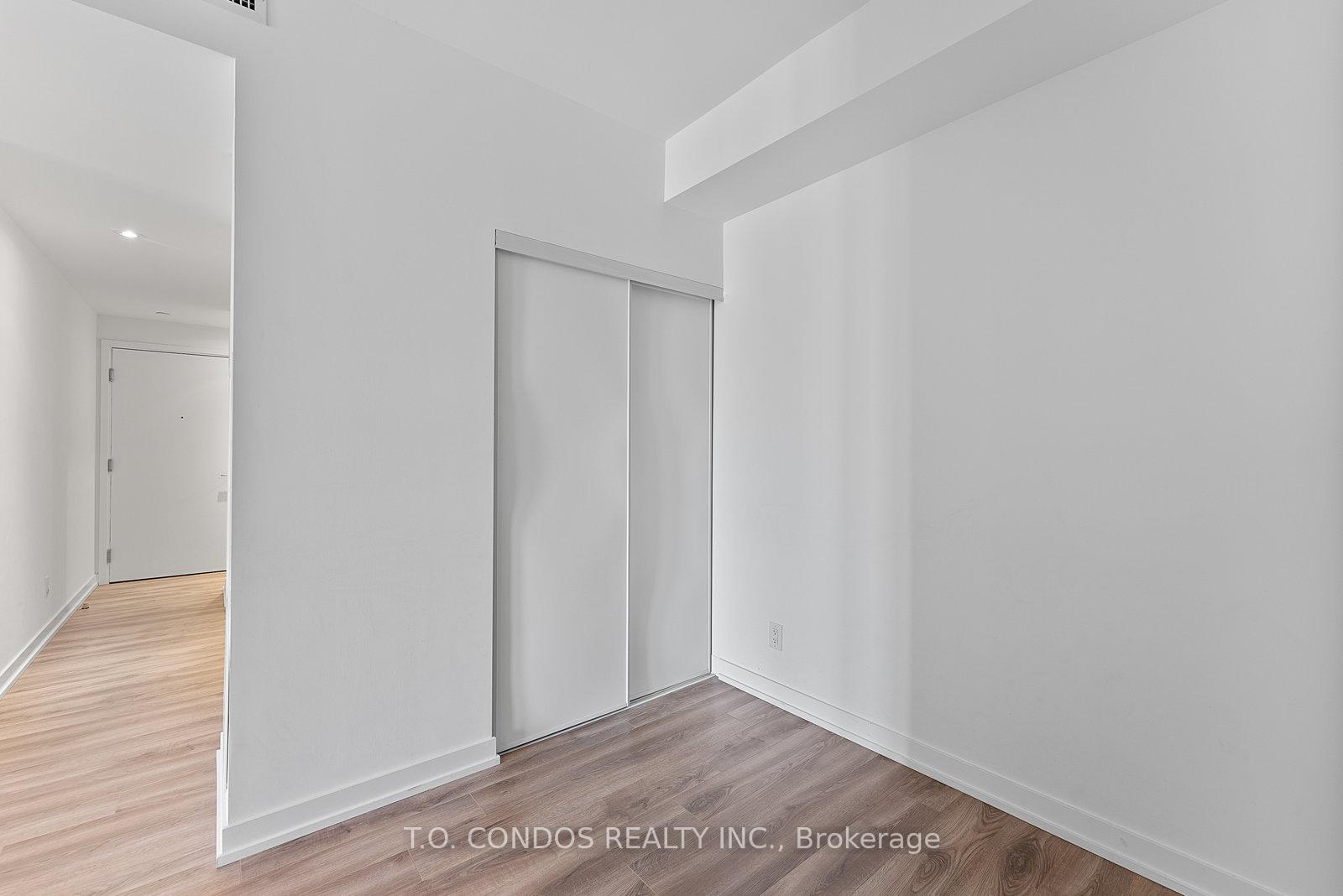 1 Bedroom Condo at 20 Edward,  Toronto For sale
