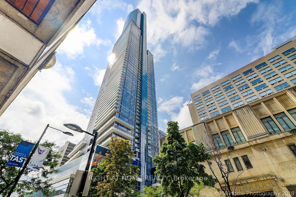 #1912 - 386 Yonge Street, Toronto, ON M5B 0A5