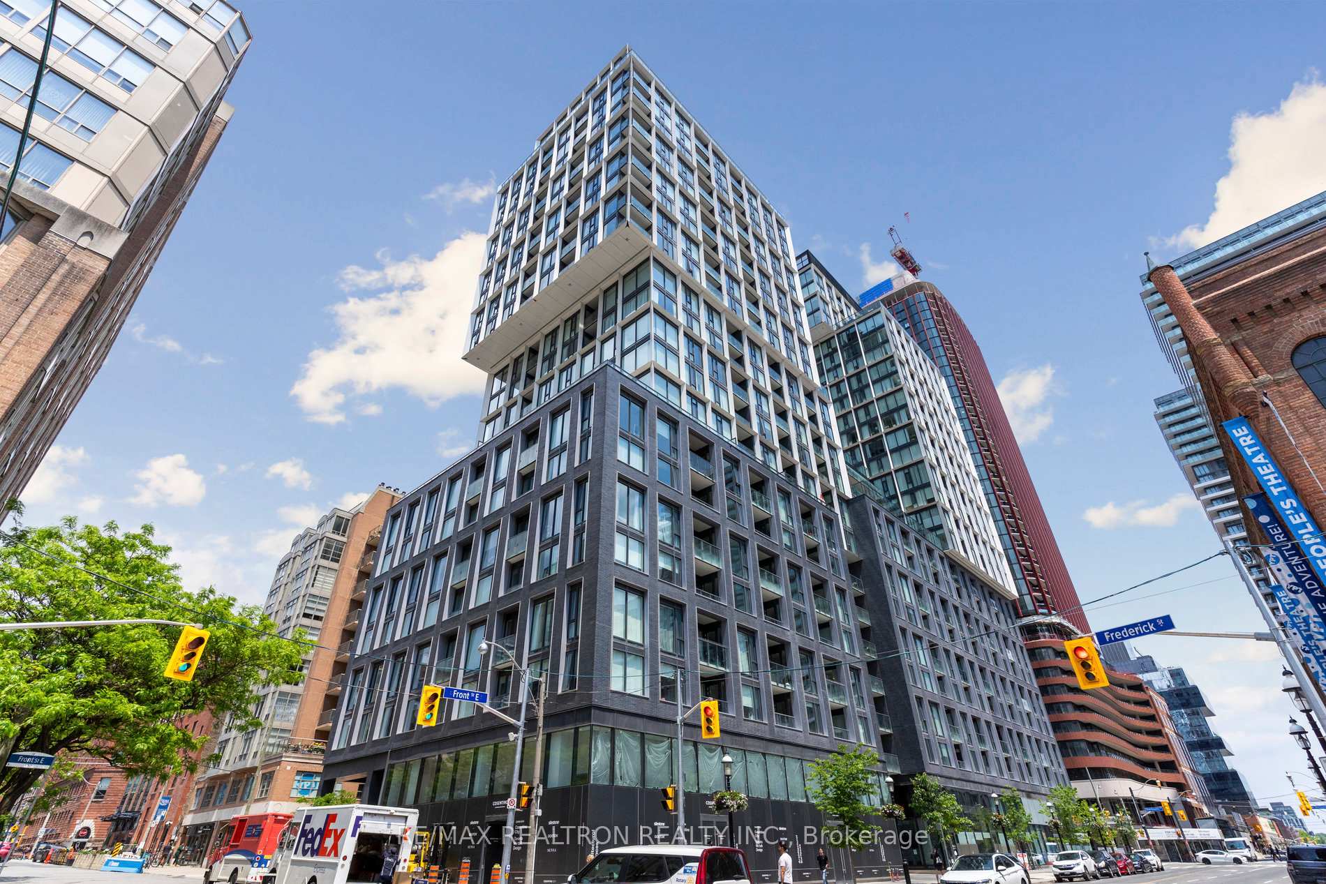 2 Bedrooms Condo at 158 Front, Toronto For sale