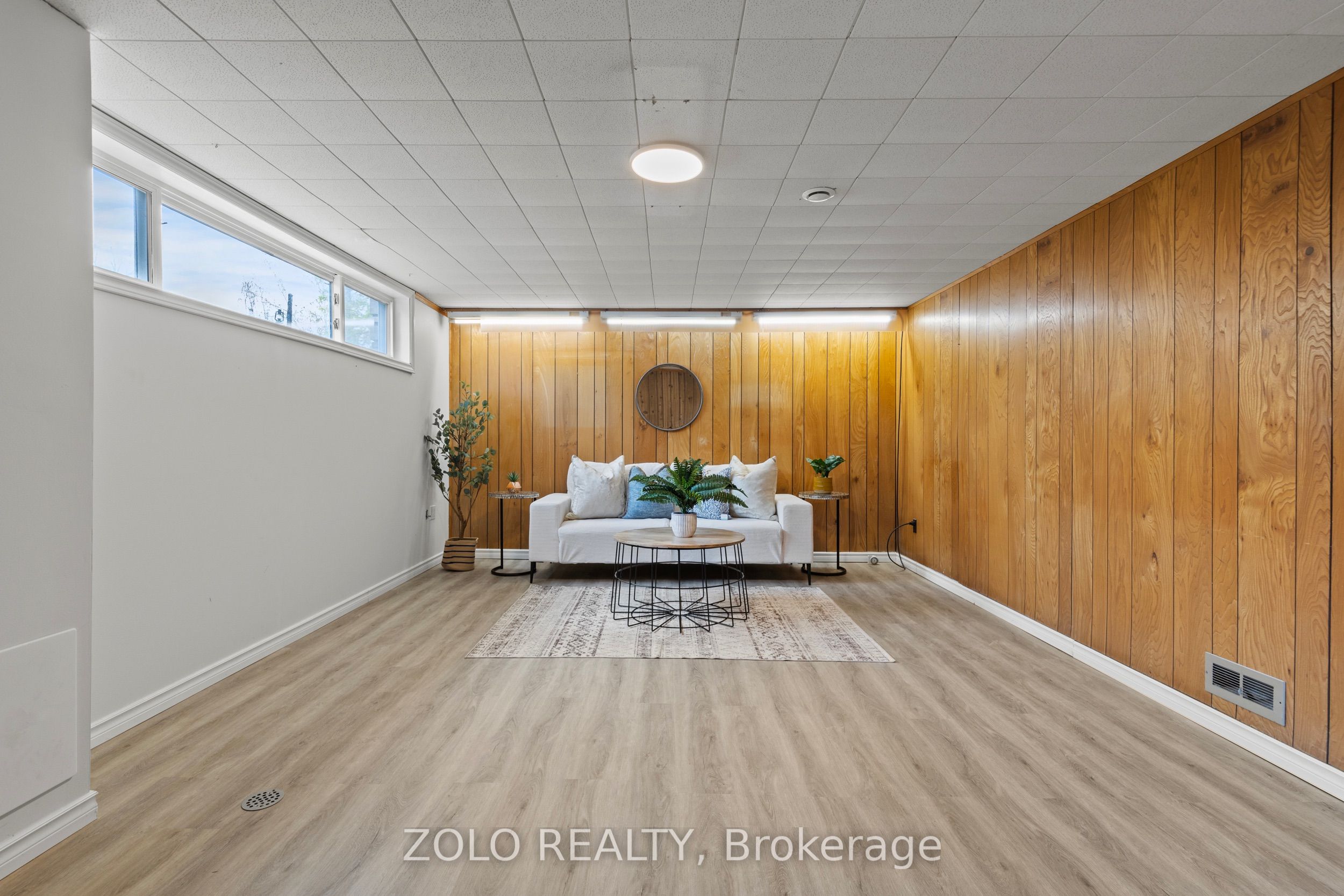 215 Mackenzie Crescent
