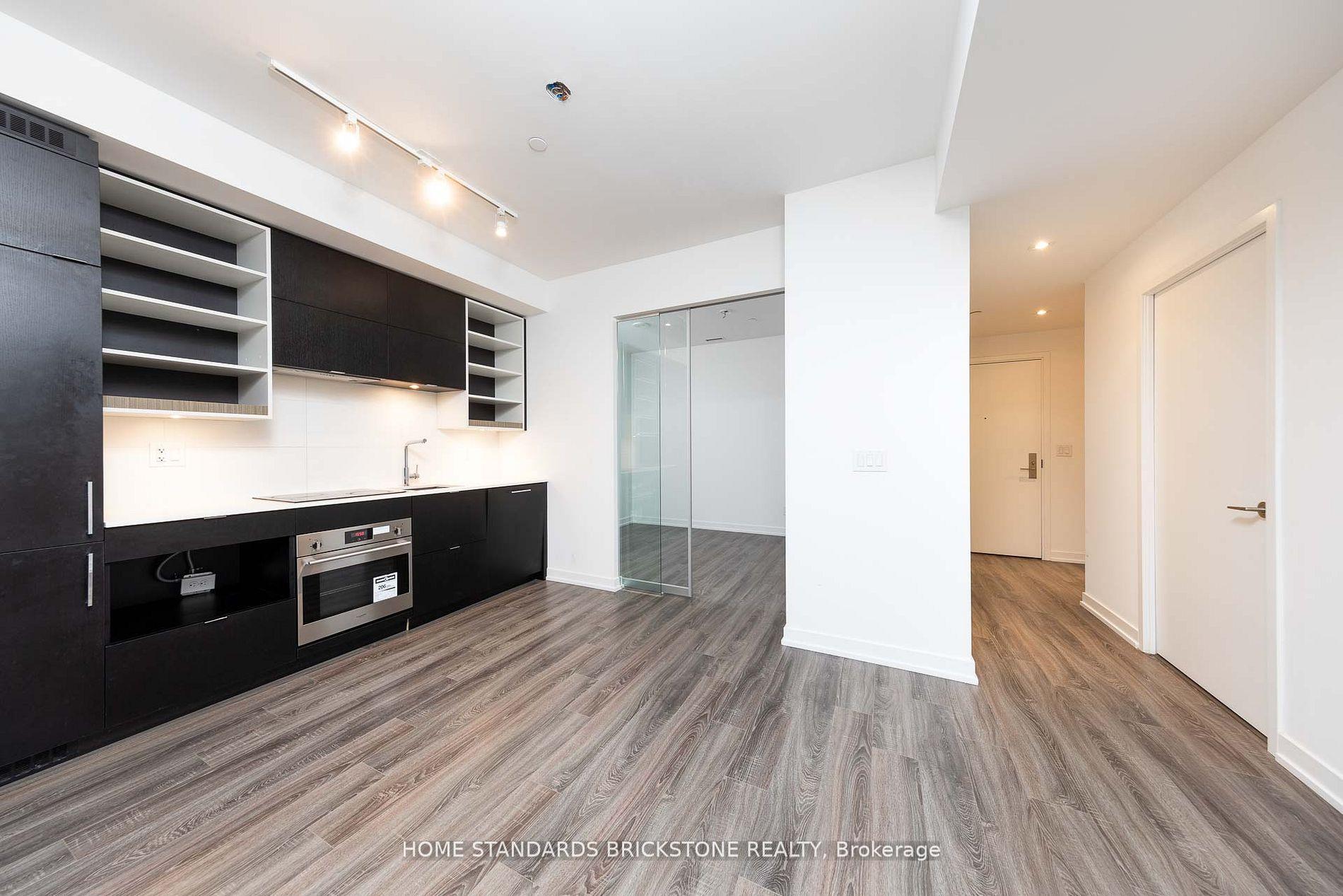 3 Bedrooms Condo at 20 Edward, Toronto For sale