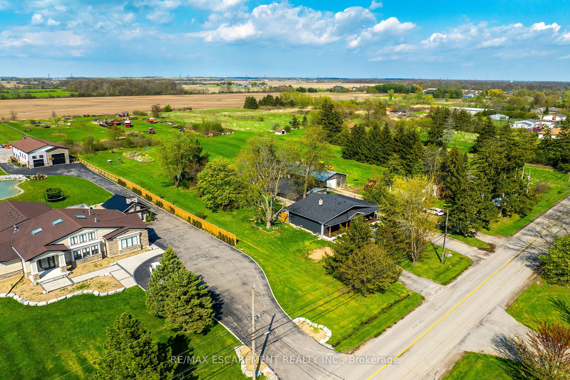 1214 Golf Club Road