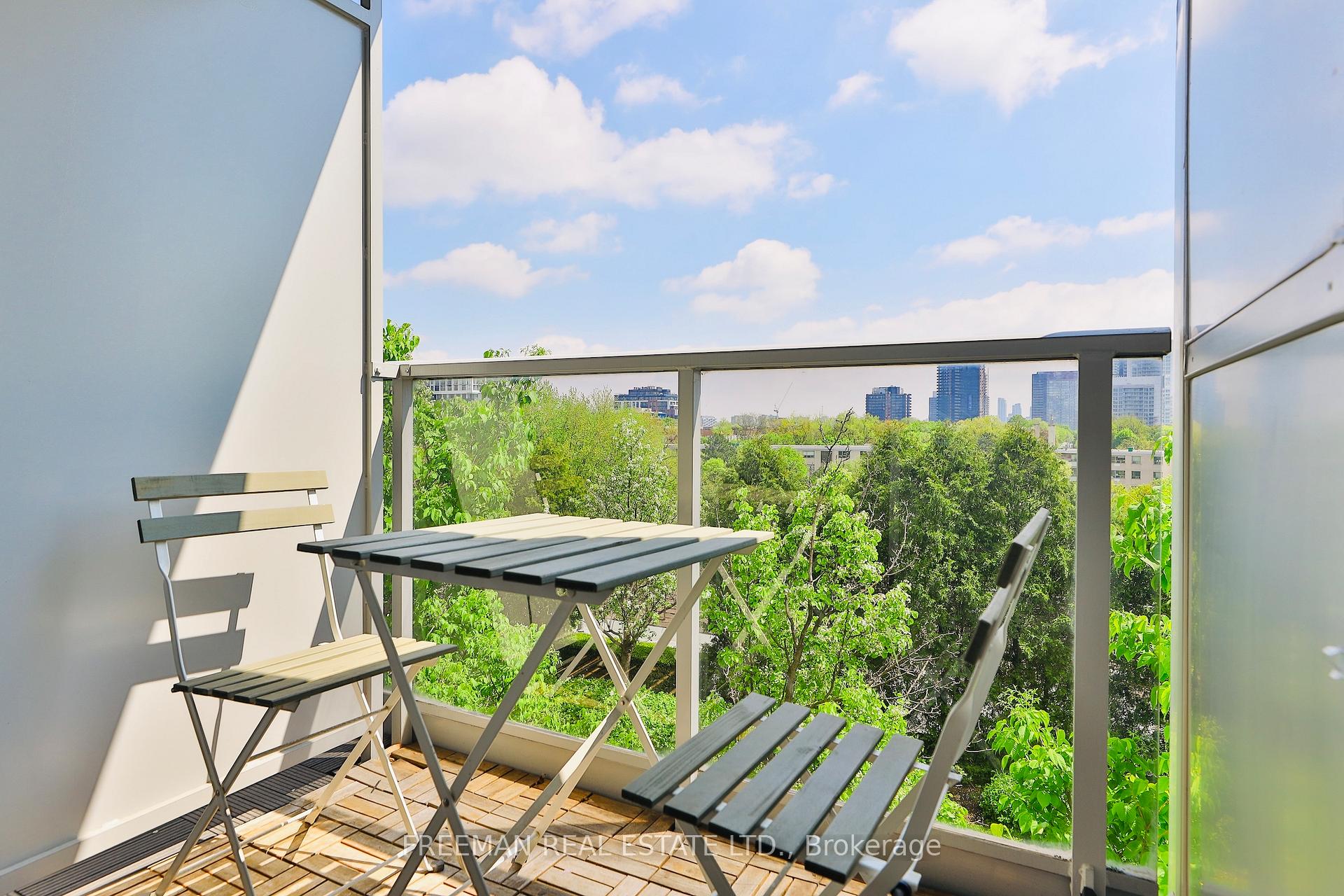 1 Bedroom Condo at 3 Rean Dr, Toronto For sale