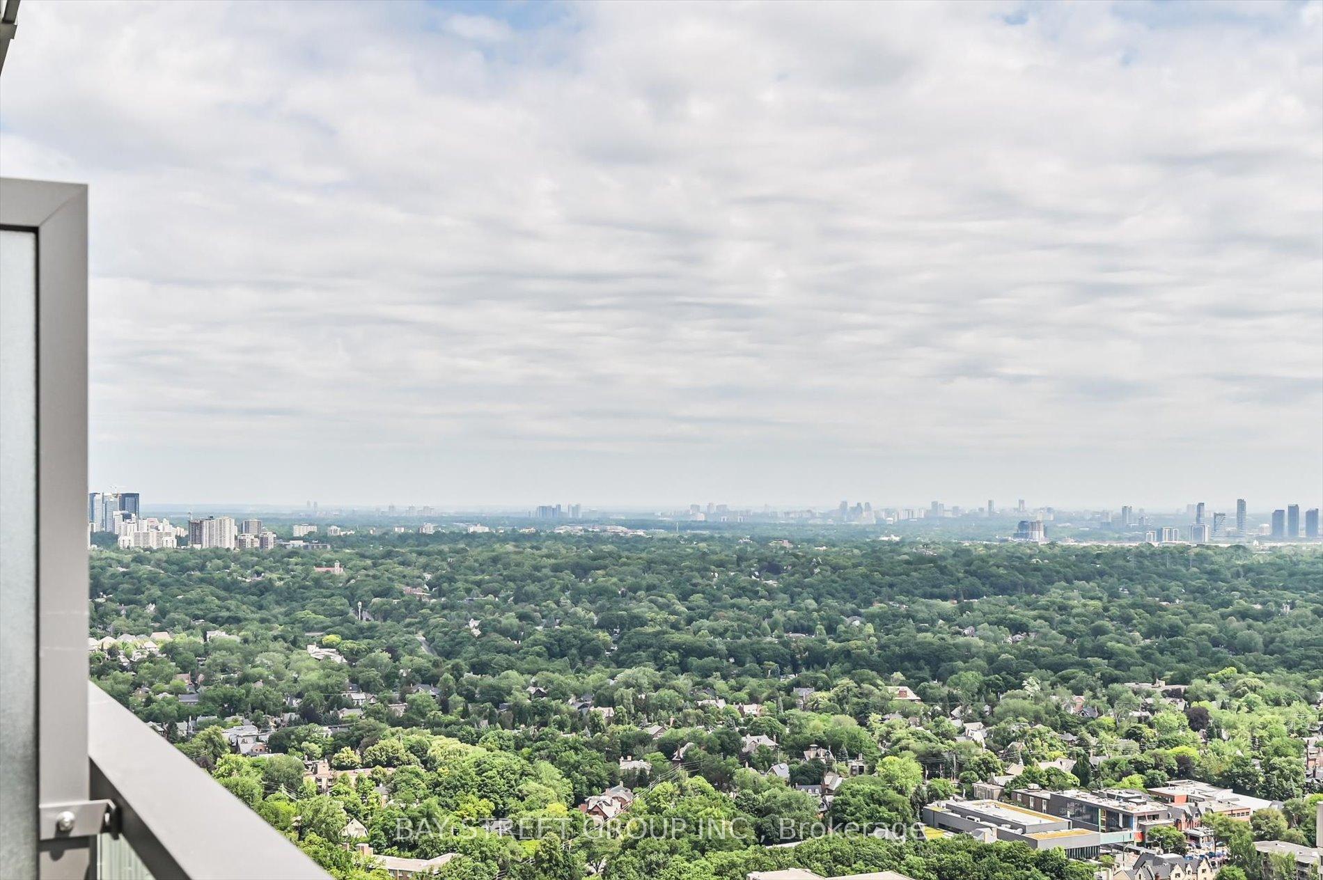 1 Bedroom Condo at 50 Charles, Toronto For sale