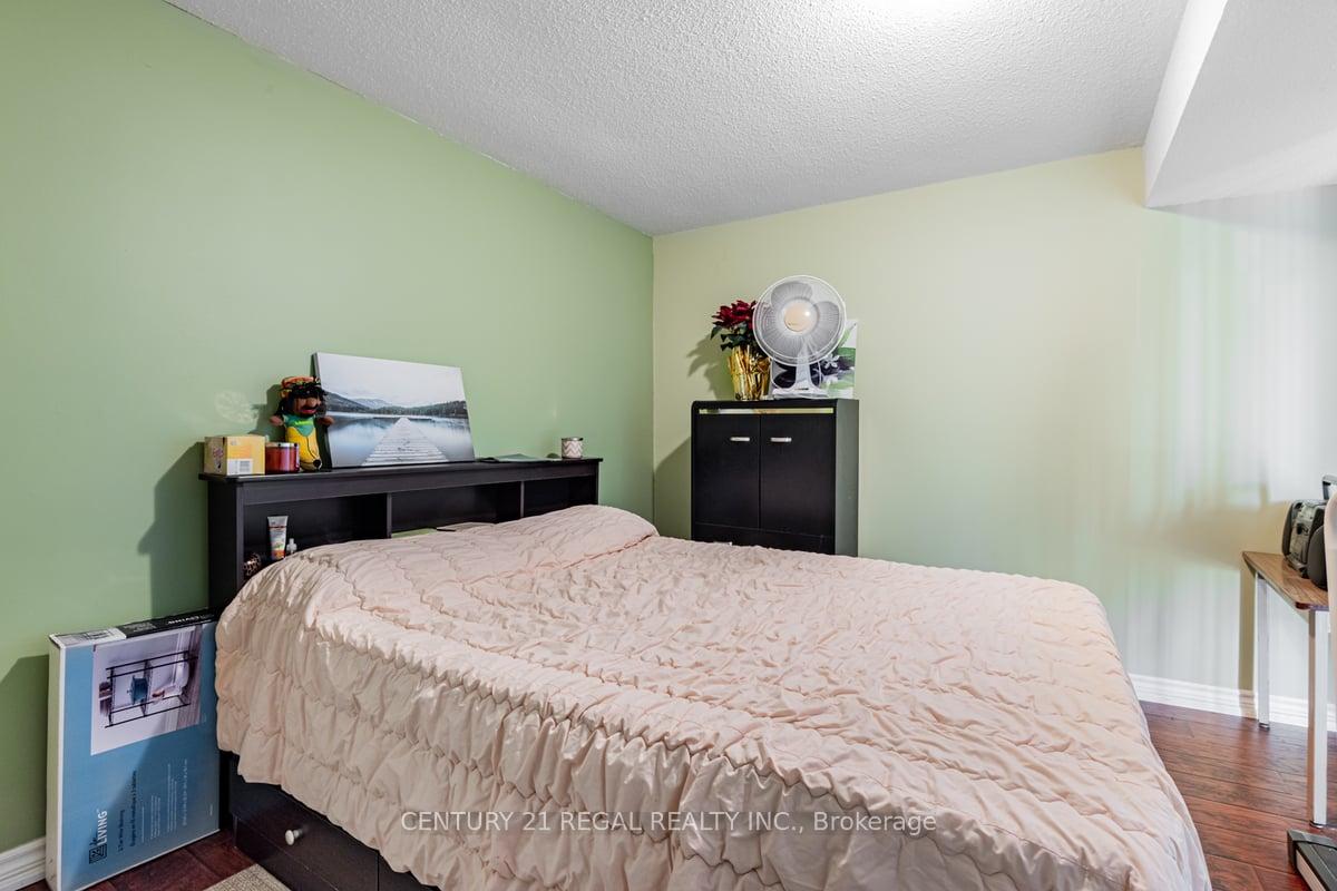 3 Bedrooms Condo at 2359 Birchmount, Toronto For sale