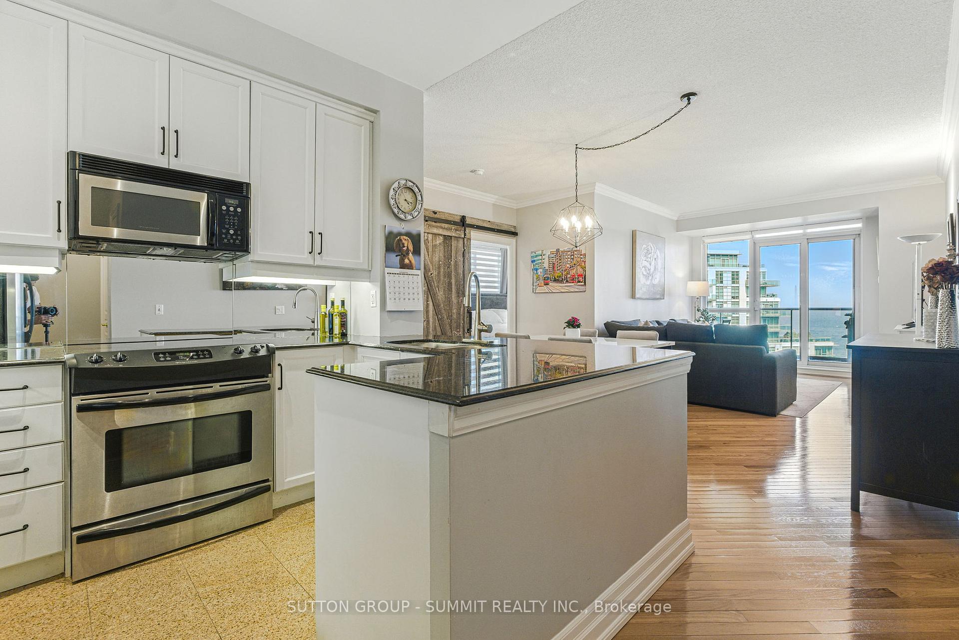 2 Bedrooms Condo at 2083 Lake Shore, Toronto For sale