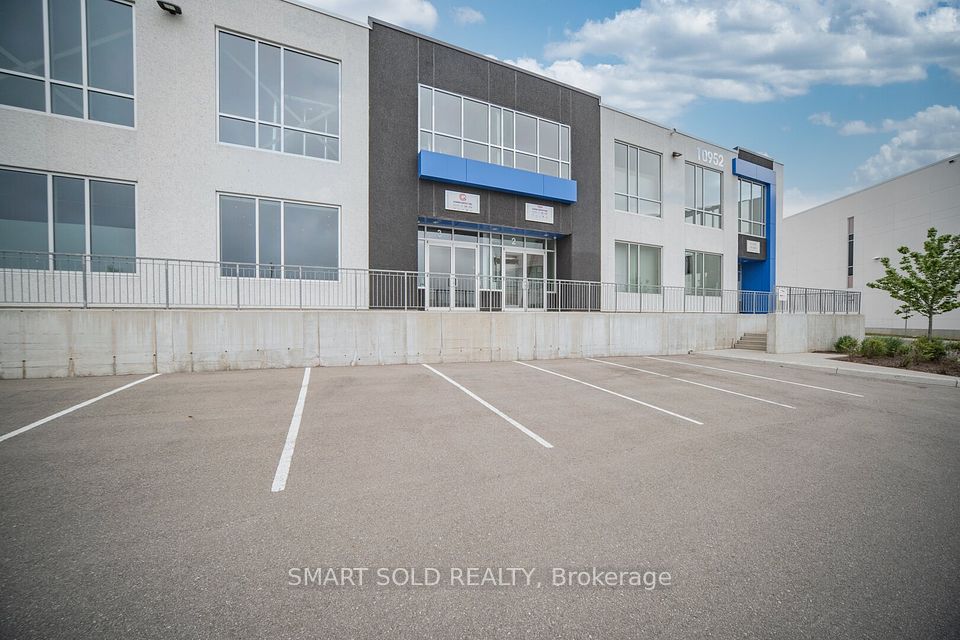 10952 Woodbine