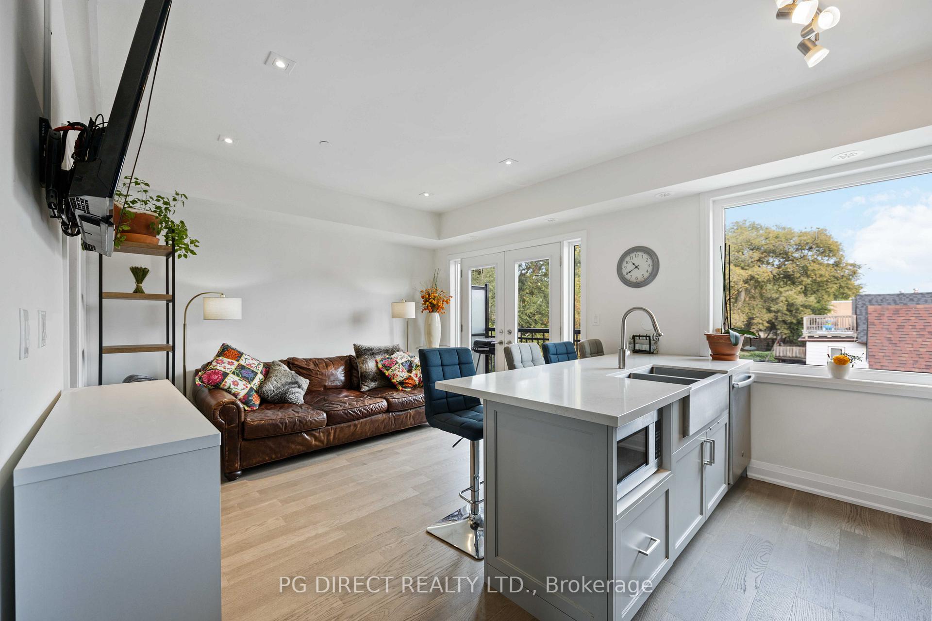 3 Bedrooms Condo at 100 Coxwell,  Toronto For sale