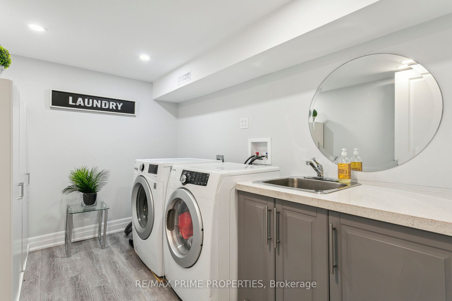 1755 Rathburn Road E, #51