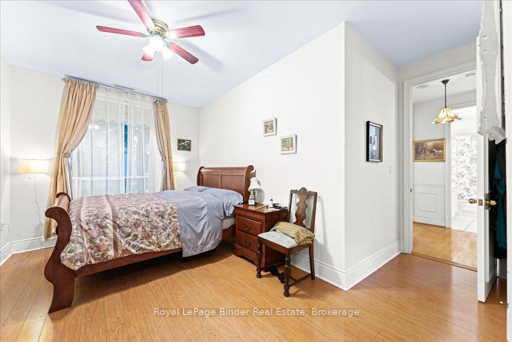 3 Bedrooms Condo at 88 Grandview,  Toronto For sale