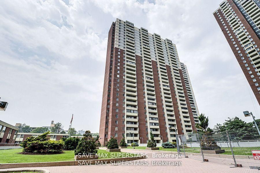 1 Massey Square