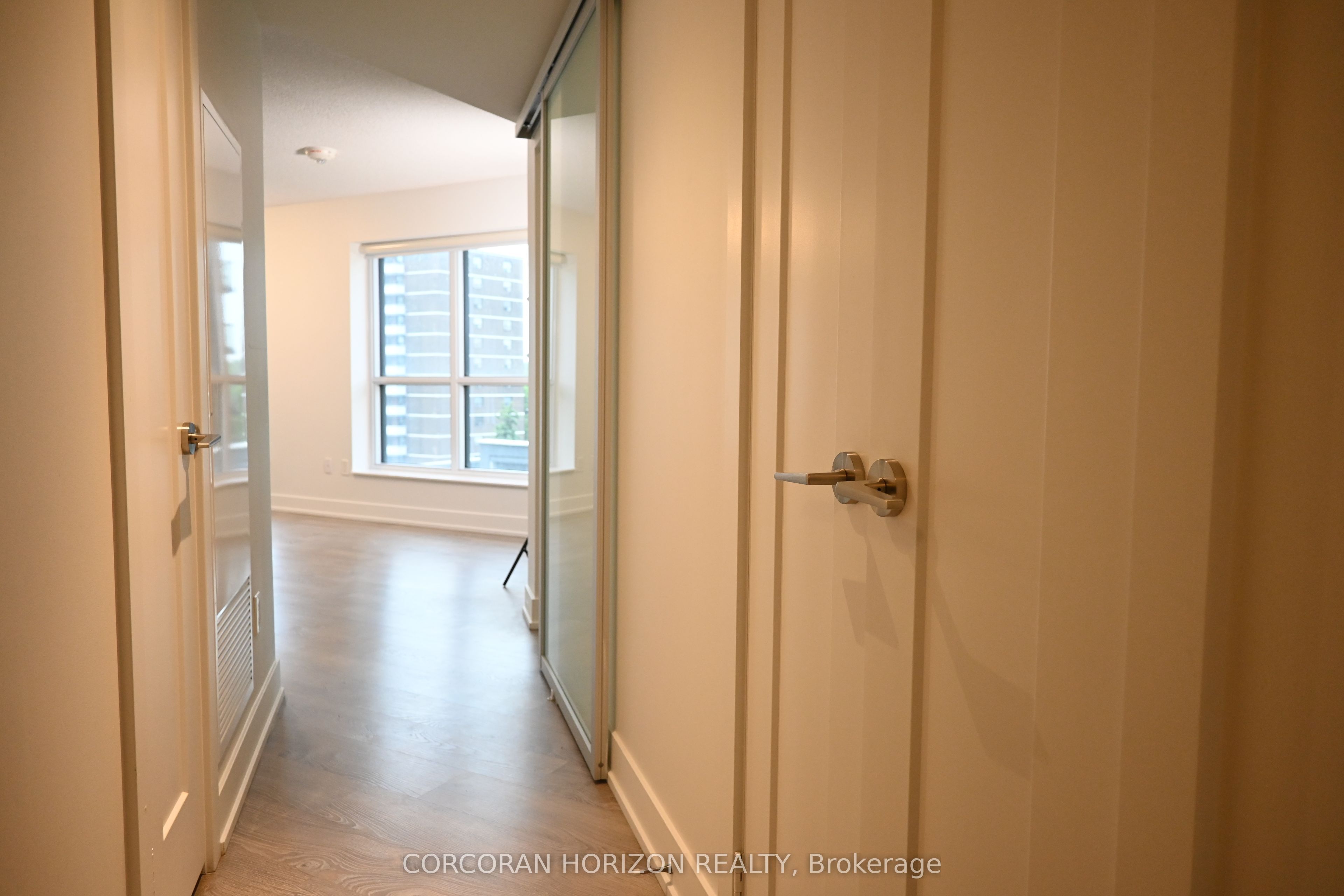 7 Mabelle Avenue, #404