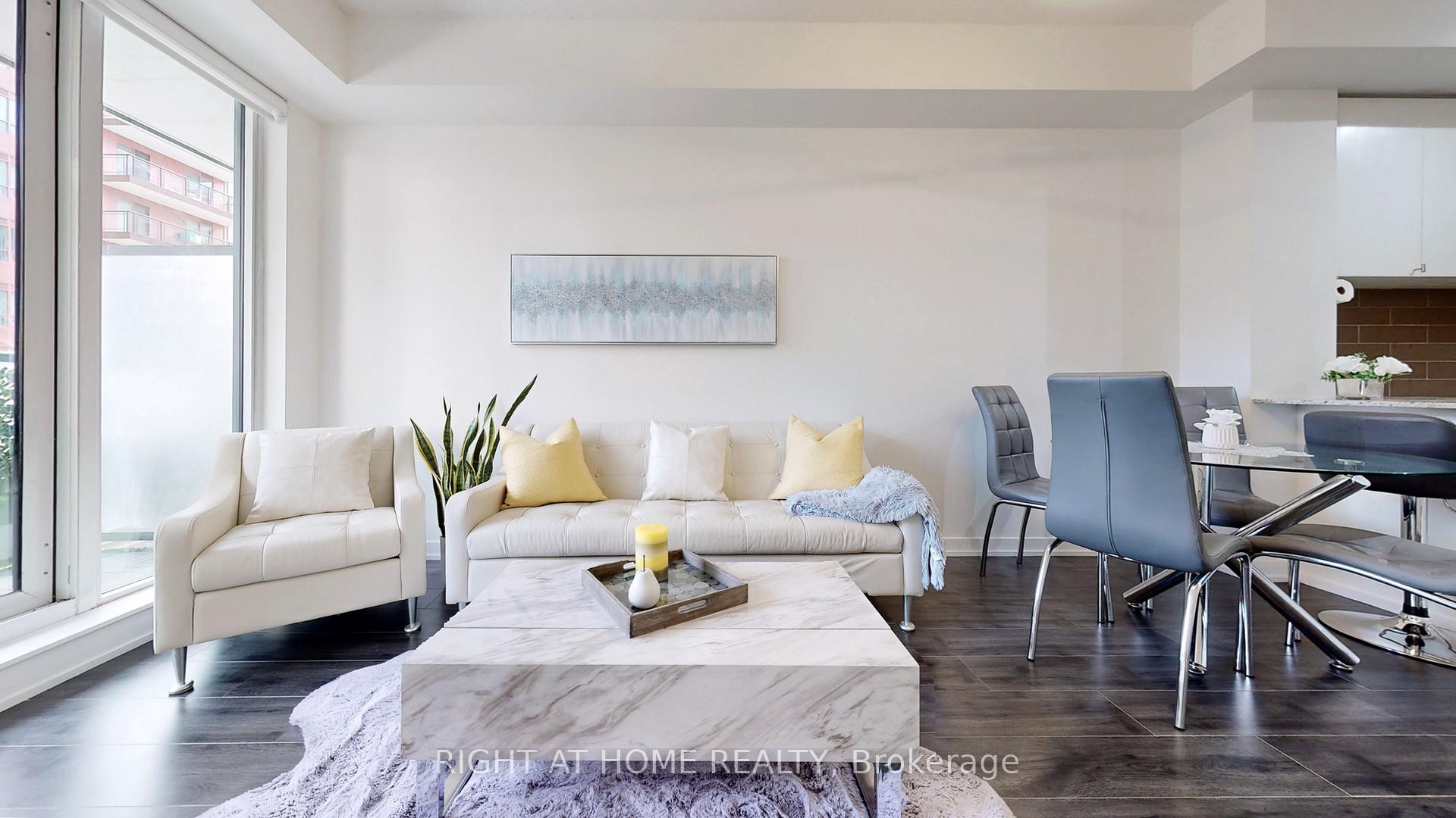 2 Bedrooms Condo at 18 Rean,  Toronto For sale