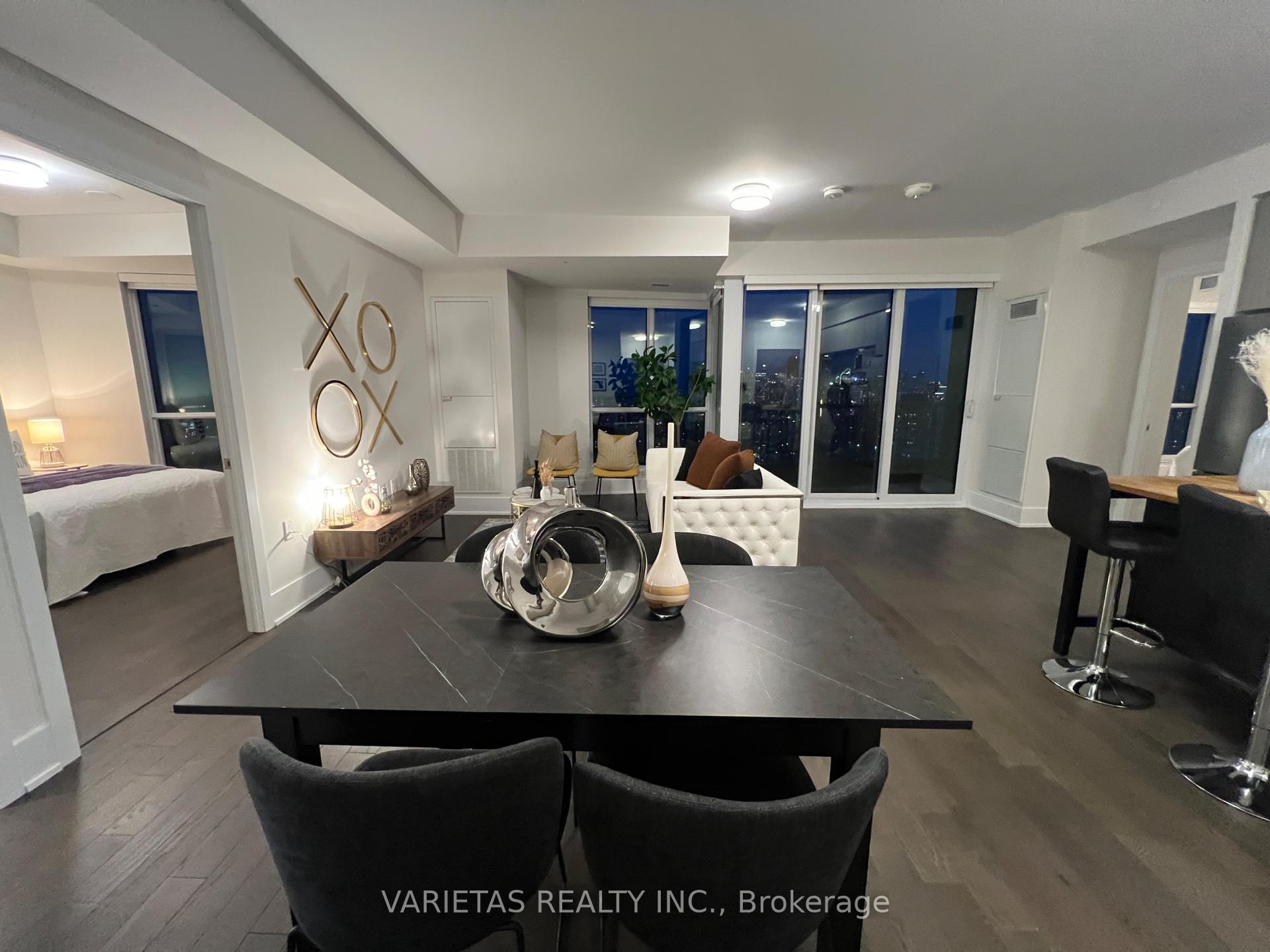3 Bedrooms Condo at 585 Bloor, Toronto For sale