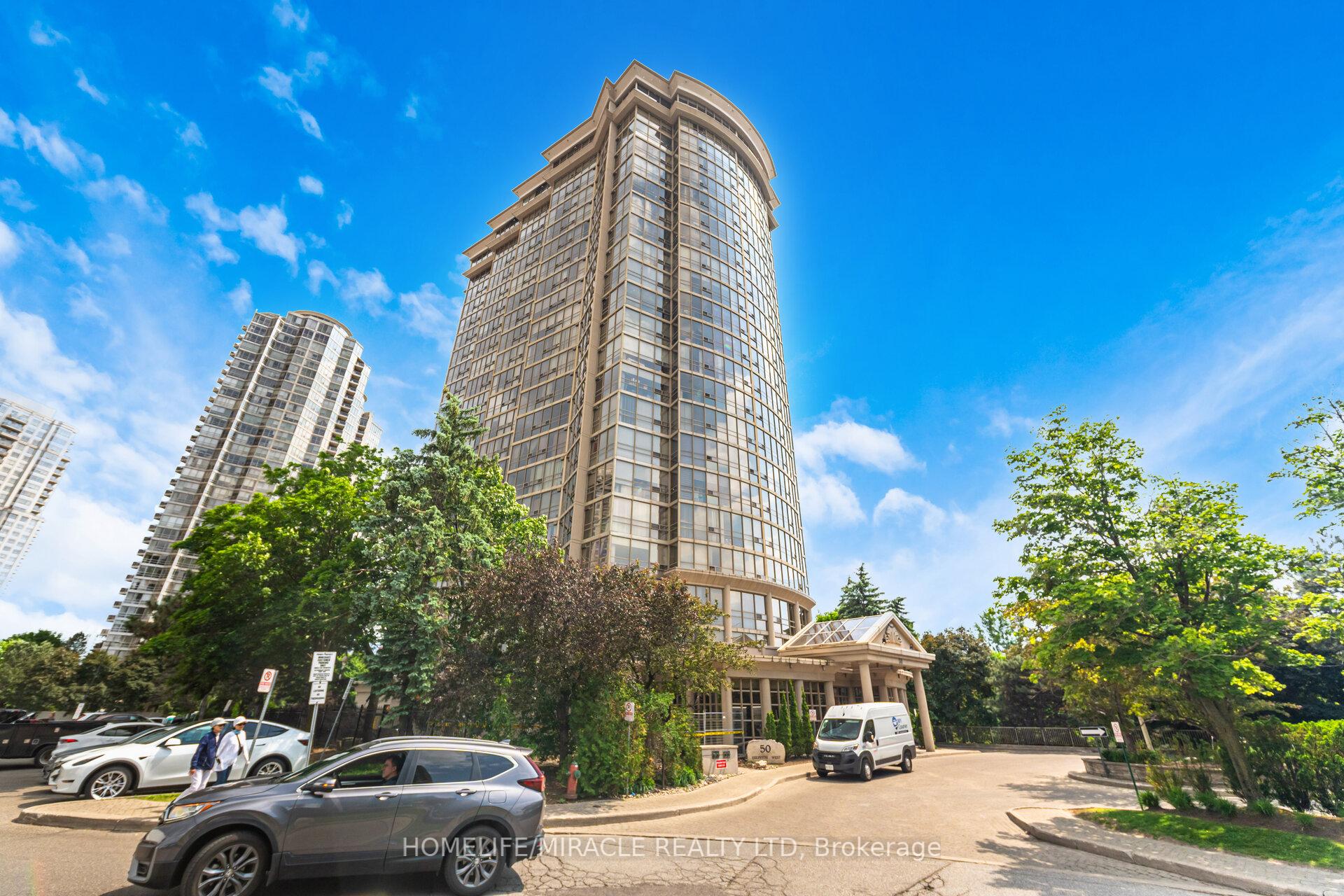 2 Bedrooms Condo at 50 Eglinton, Mississauga For sale