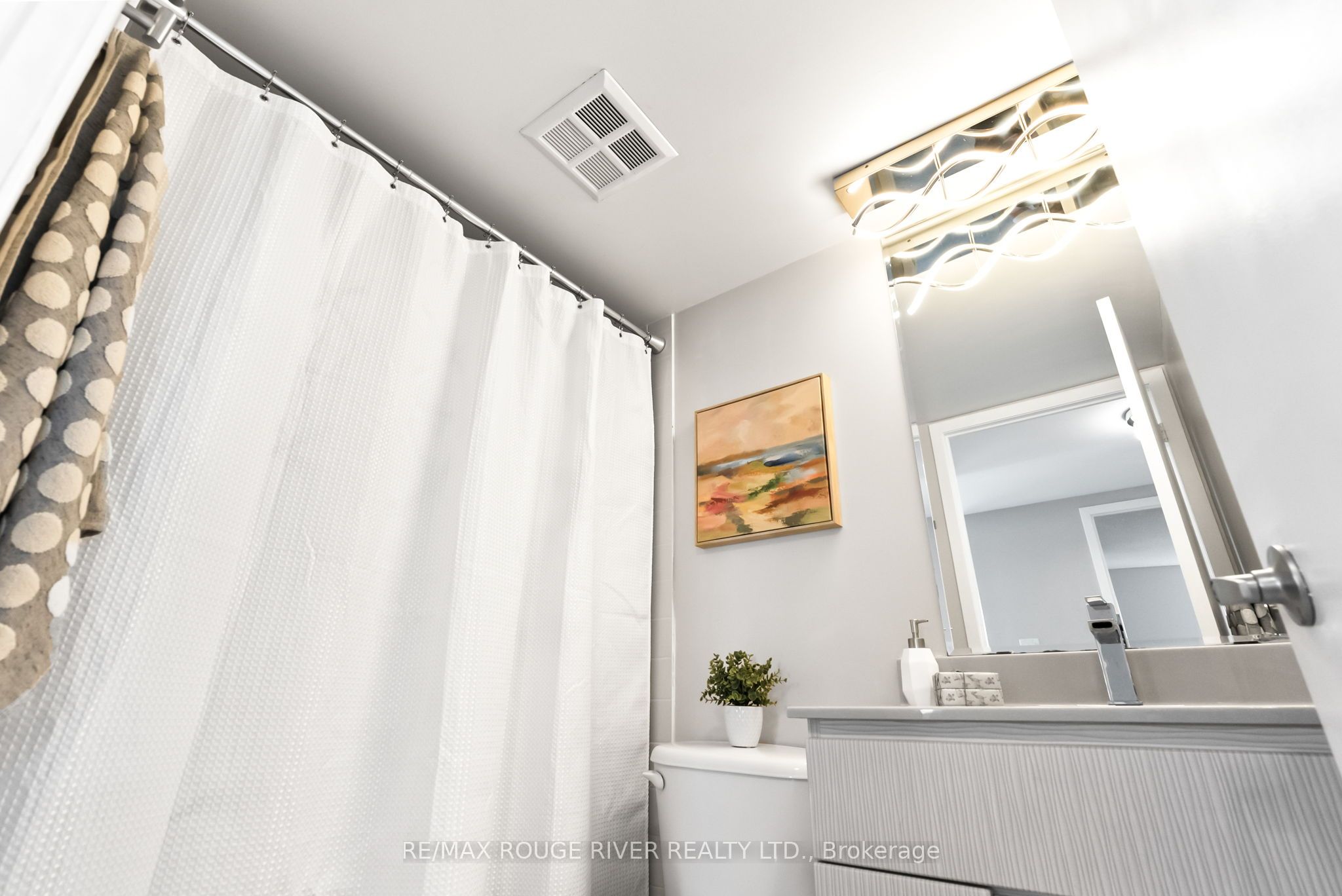 36 Lee Centre Drive, #2610