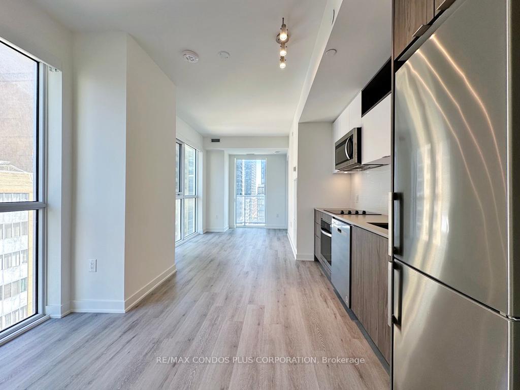 2 Bedrooms Condo at 100 Dalhousie, Toronto For sale
