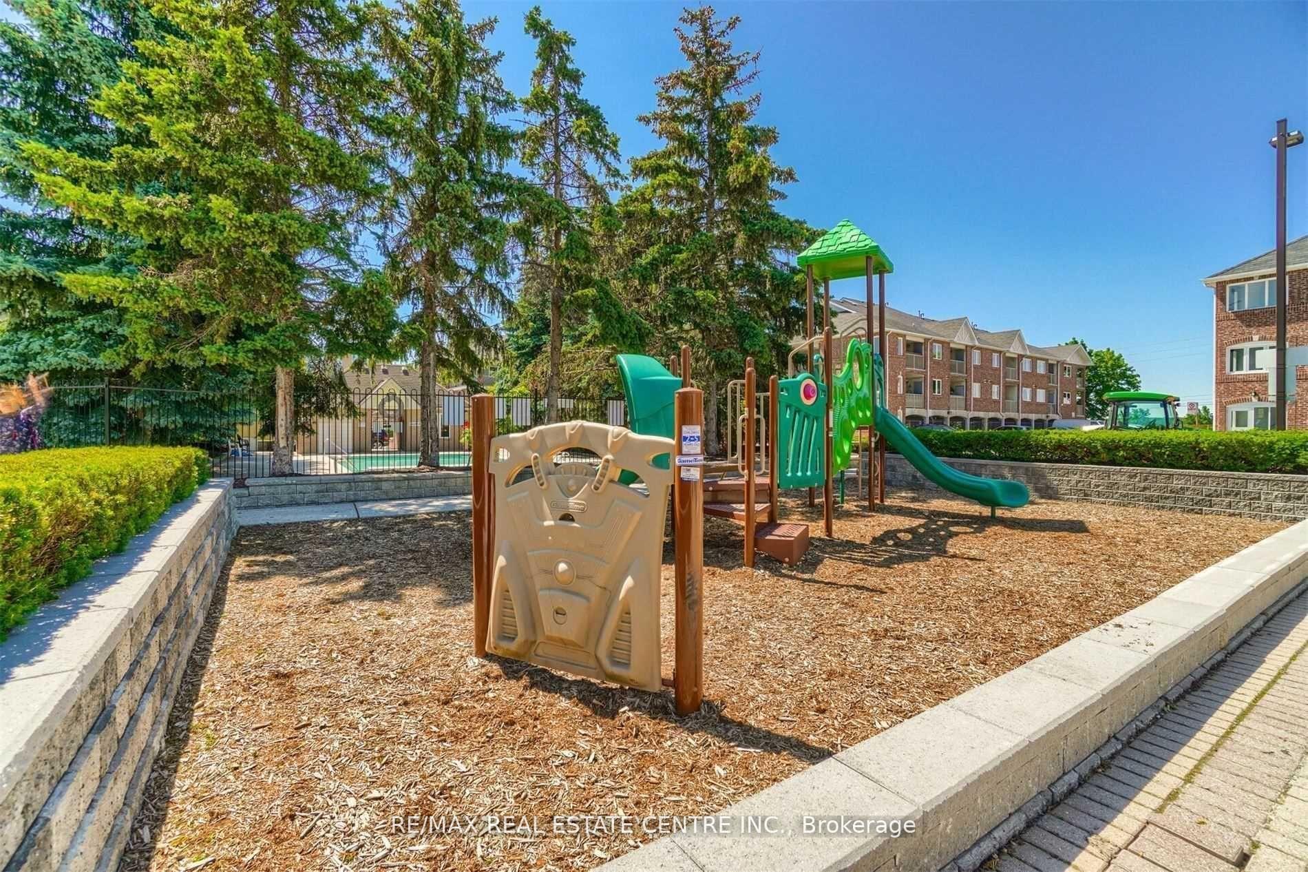 1 Bedroom Condo at 85 Bristol, Mississauga For sale