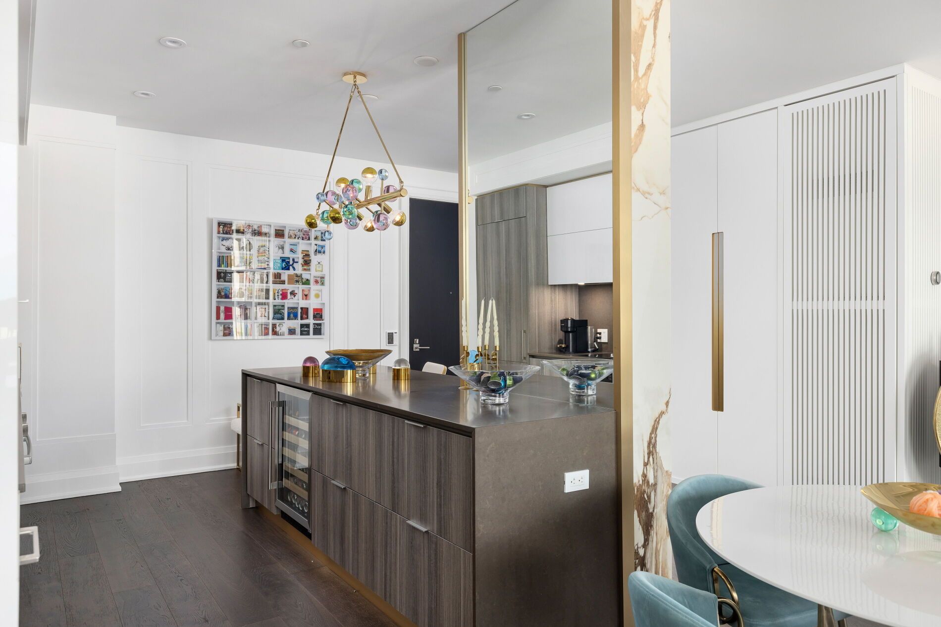 151 Avenue Road 805