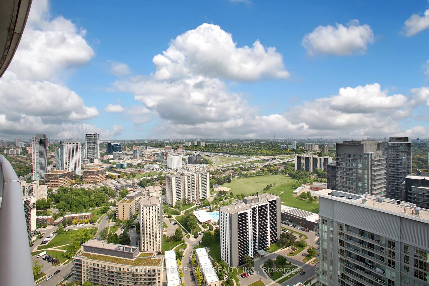 2 Bedrooms Condo at 70 Forest Manor, Toronto For sale