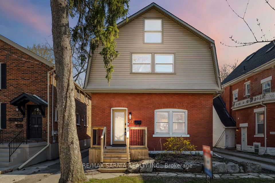 21 Victor Street, London South, ON N6C 1B8