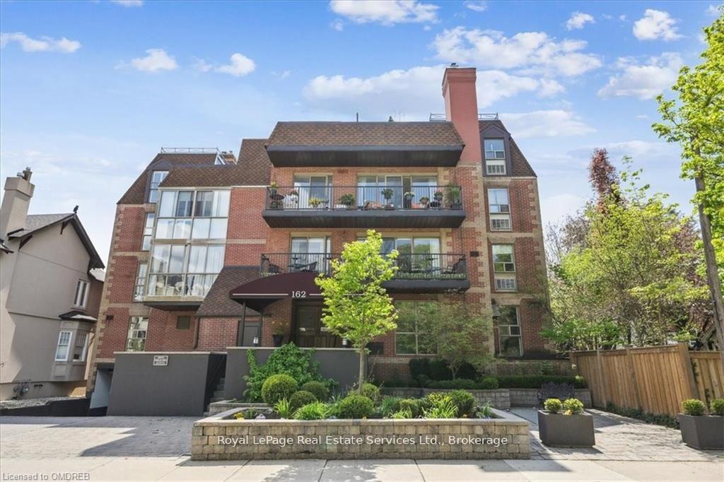 2 Bedrooms Condo at 162 REYNOLDS,  Oakville For sale