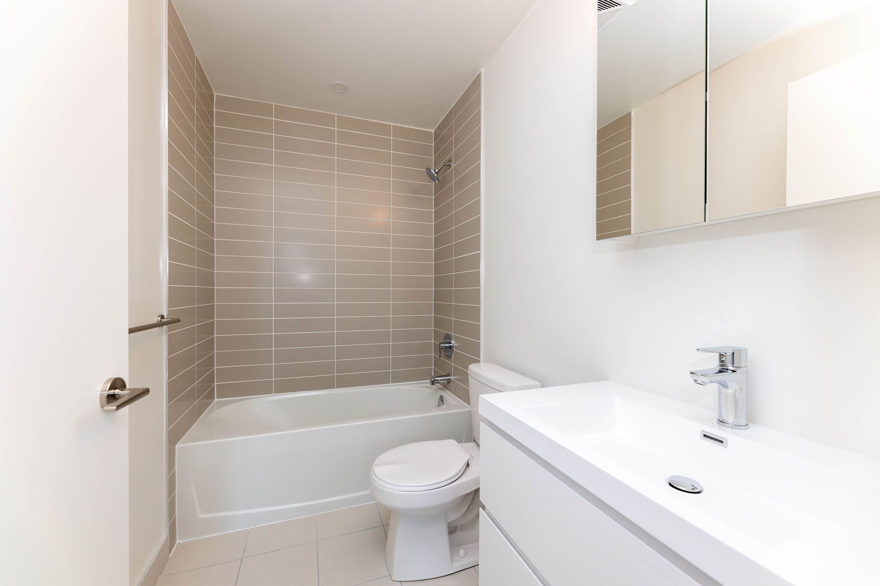 38 Simcoe Promenade Circle 608C