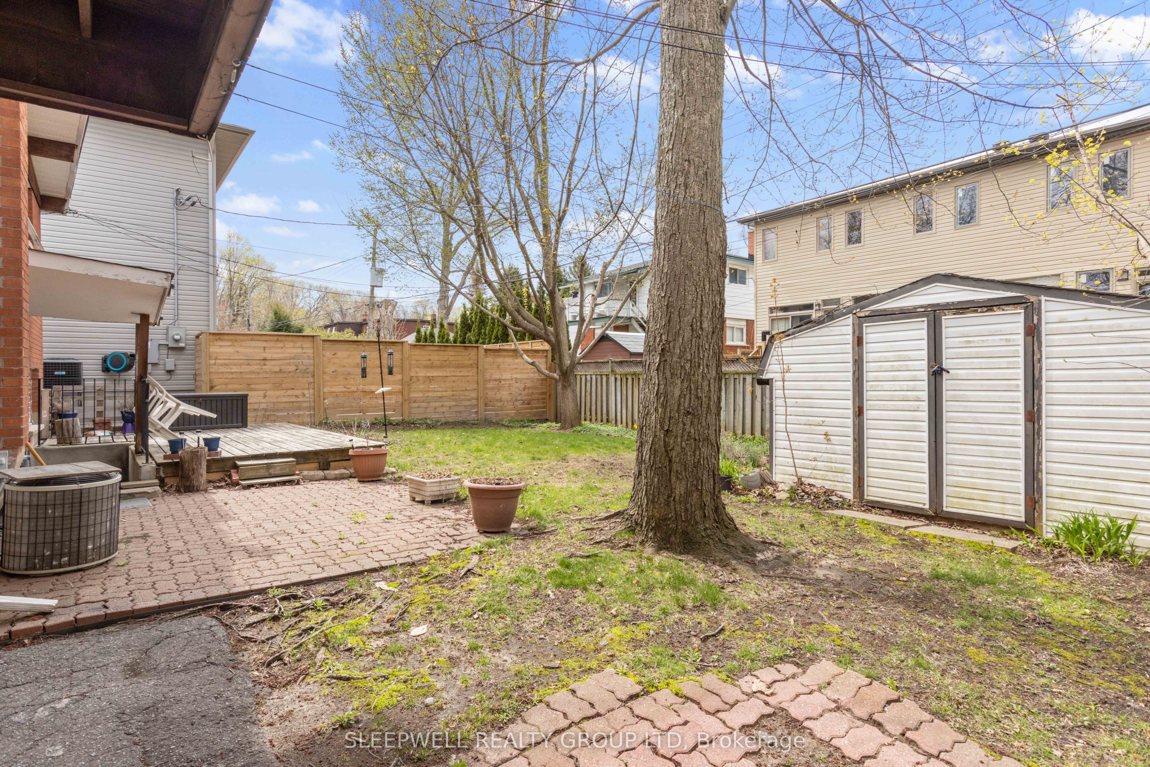 844 Norton Avenue, BritanniaHeightsQueenswayTerraceNandArea, ON K2B 5P6