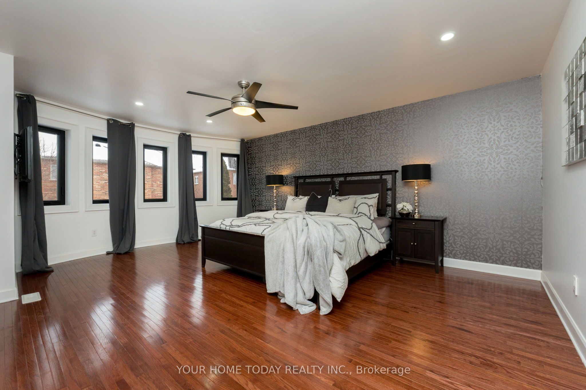23 North Ridge Crescent