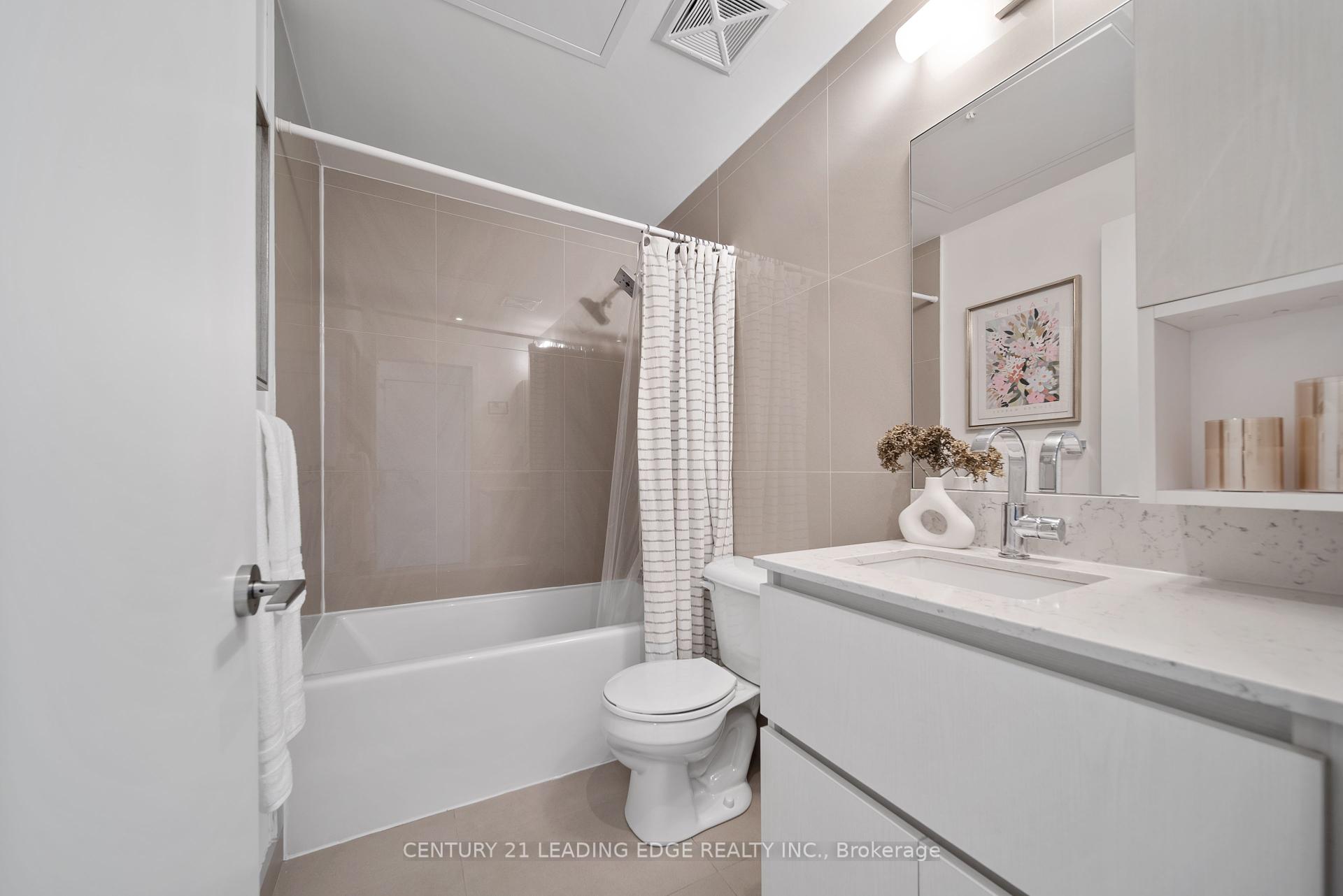 3 Bedrooms Condo at 15 BASEBALL, Toronto For sale