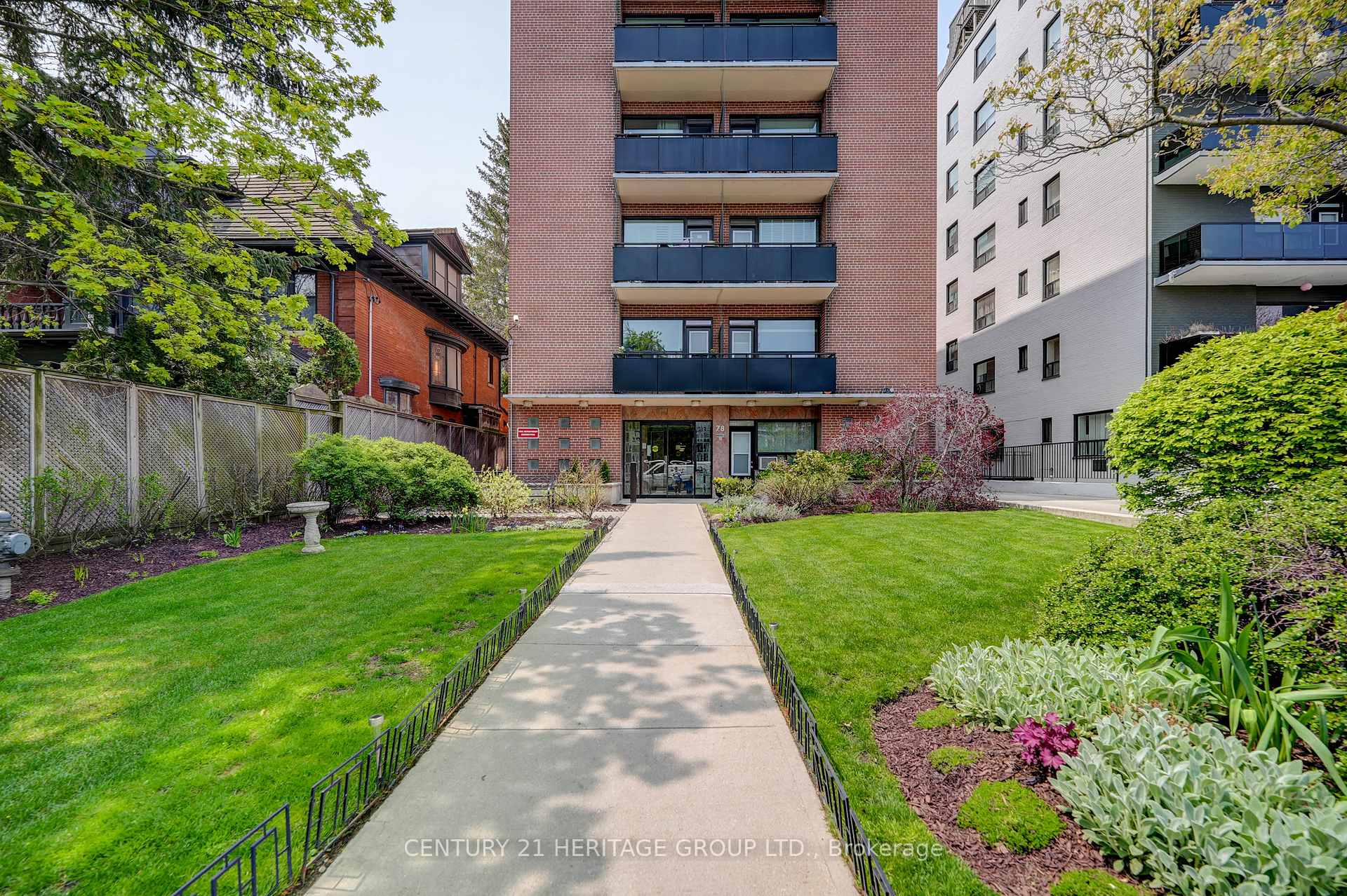 Co-op at 78 Warren, Toronto For sale